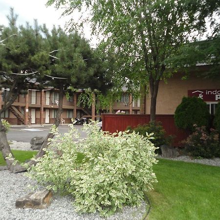 North Pointe Inn And Suites Kelowna Exteriör bild