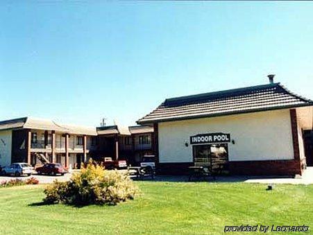 North Pointe Inn And Suites Kelowna Exteriör bild